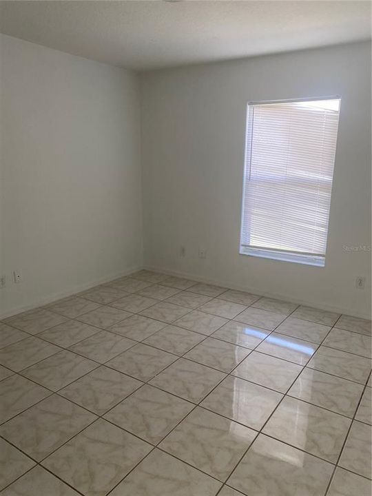 For Rent: $1,600 (3 beds, 2 baths, 1038 Square Feet)