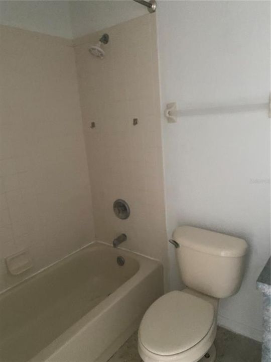For Rent: $1,600 (3 beds, 2 baths, 1038 Square Feet)