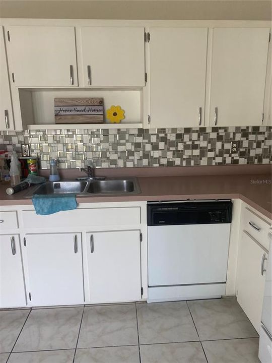 For Rent: $1,600 (3 beds, 2 baths, 1038 Square Feet)