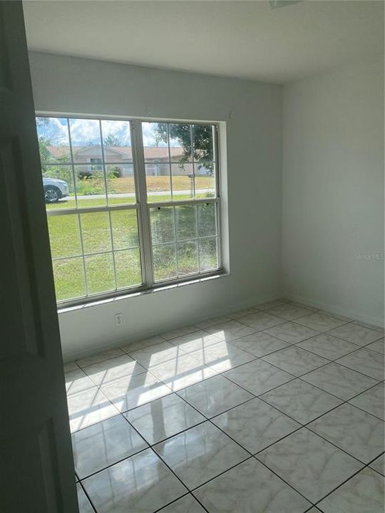 For Rent: $1,600 (3 beds, 2 baths, 1038 Square Feet)