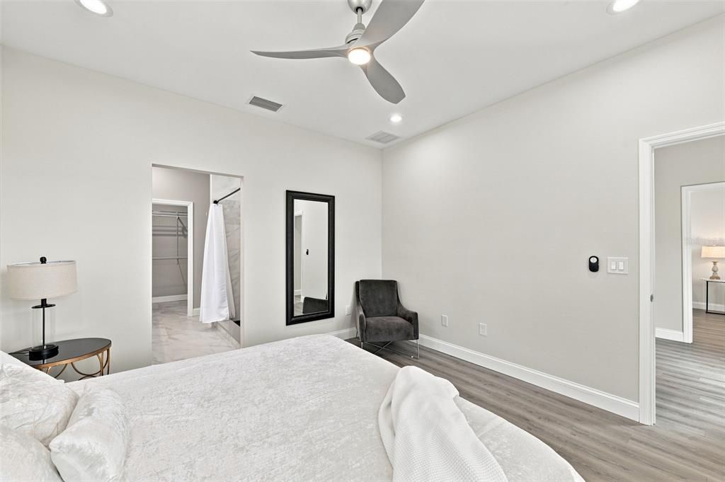For Rent: $3,695 (3 beds, 2 baths, 1550 Square Feet)