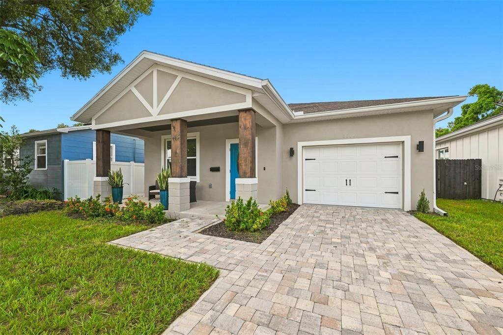 For Rent: $3,695 (3 beds, 2 baths, 1550 Square Feet)