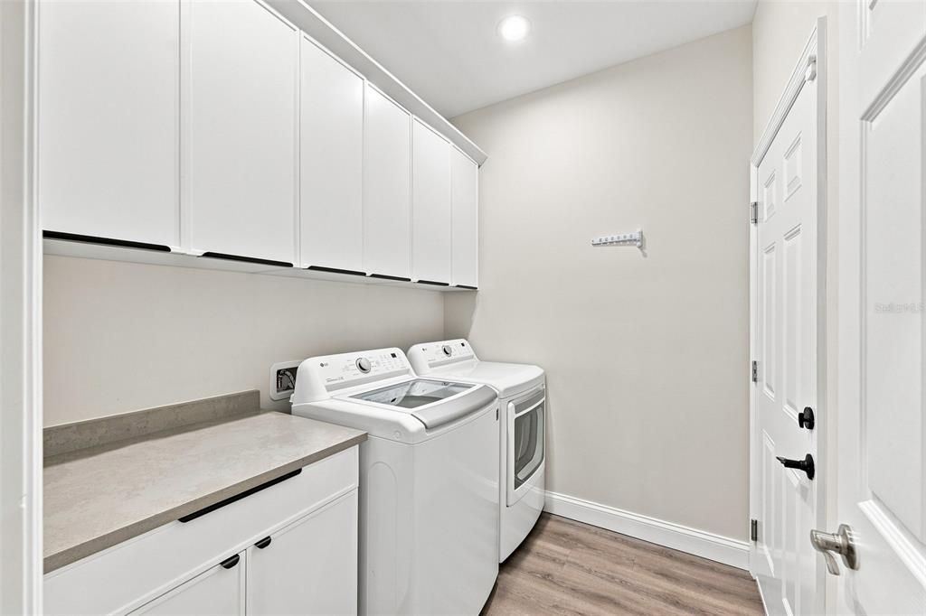 For Rent: $3,695 (3 beds, 2 baths, 1550 Square Feet)