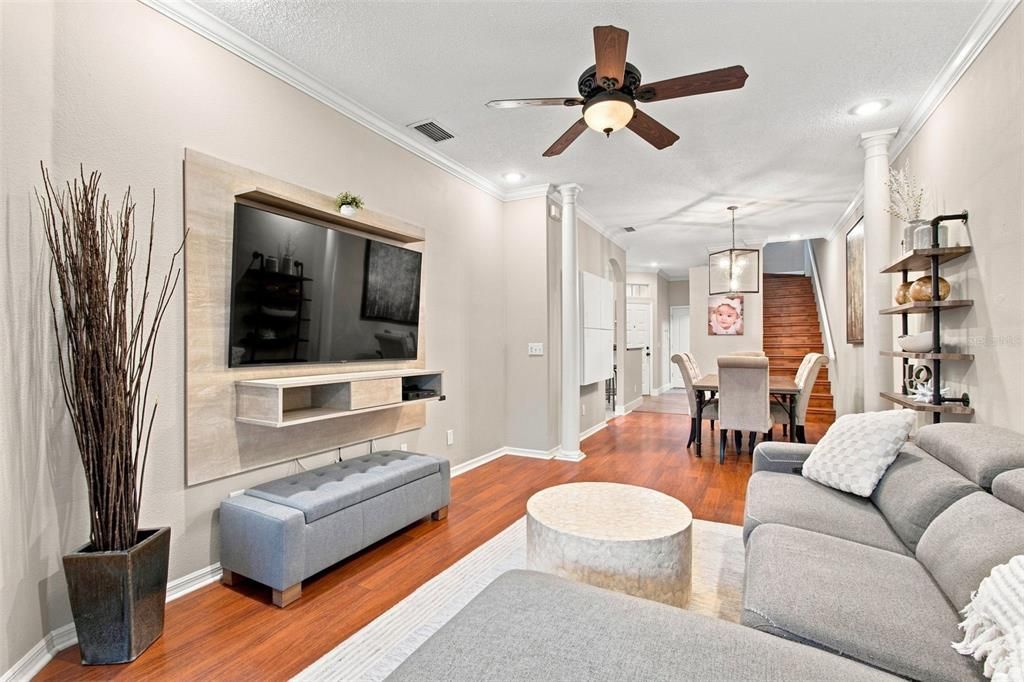 For Sale: $374,900 (4 beds, 2 baths, 1623 Square Feet)