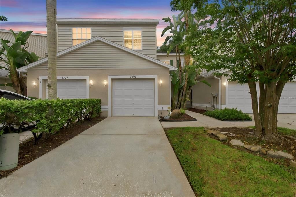For Sale: $374,900 (4 beds, 2 baths, 1623 Square Feet)