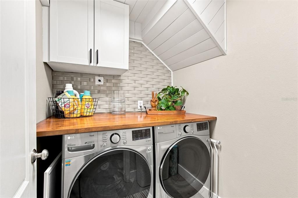 For Sale: $374,900 (4 beds, 2 baths, 1623 Square Feet)