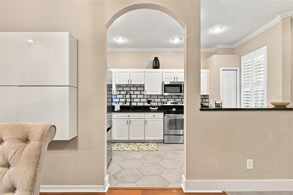 For Sale: $374,900 (4 beds, 2 baths, 1623 Square Feet)