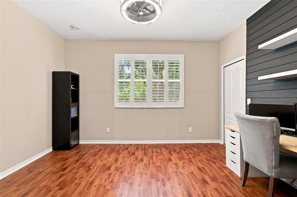 For Sale: $374,900 (4 beds, 2 baths, 1623 Square Feet)