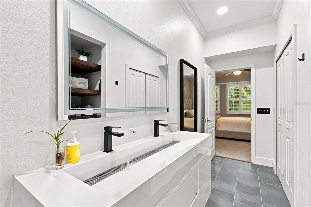 For Sale: $374,900 (4 beds, 2 baths, 1623 Square Feet)