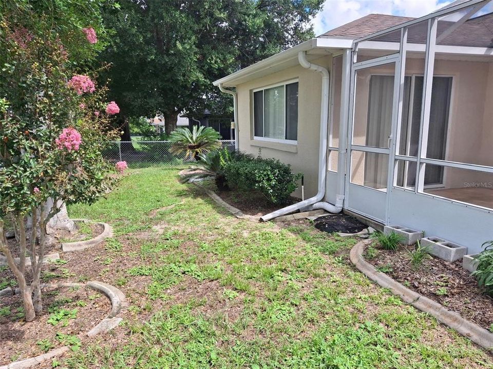For Sale: $196,000 (2 beds, 2 baths, 1495 Square Feet)