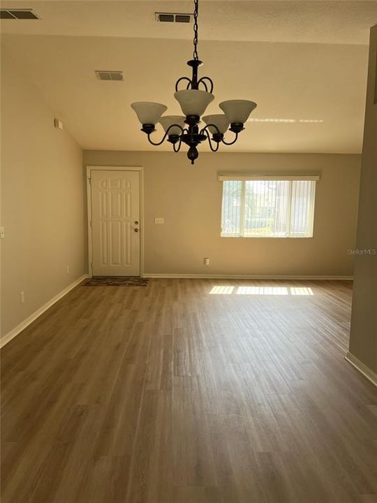 For Sale: $196,000 (2 beds, 2 baths, 1495 Square Feet)