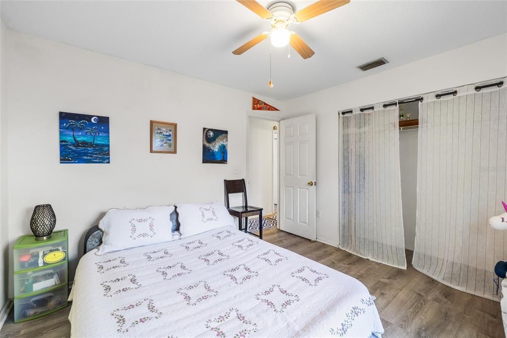 For Sale: $299,900 (3 beds, 2 baths, 1224 Square Feet)