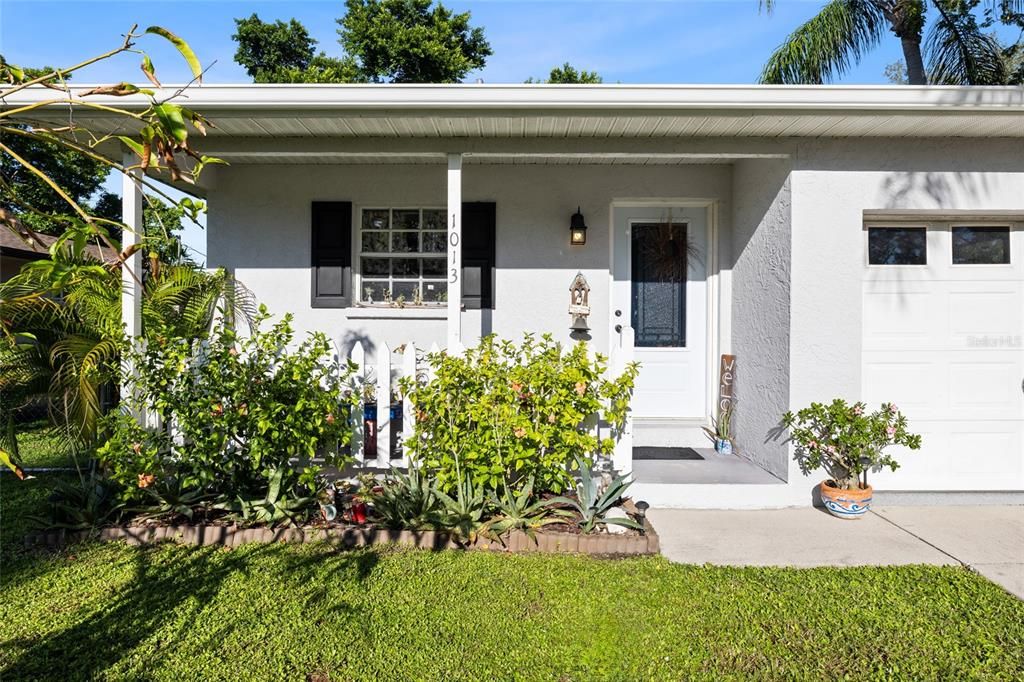 For Sale: $299,900 (3 beds, 2 baths, 1224 Square Feet)