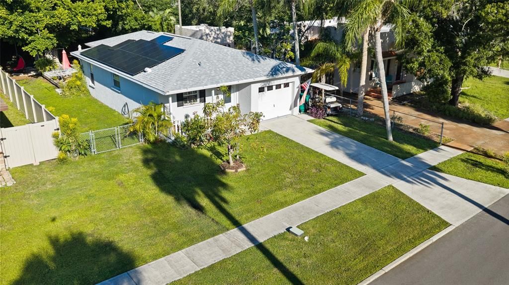 For Sale: $299,900 (3 beds, 2 baths, 1224 Square Feet)