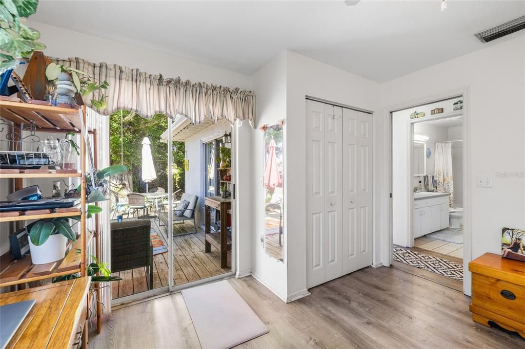 For Sale: $299,900 (3 beds, 2 baths, 1224 Square Feet)