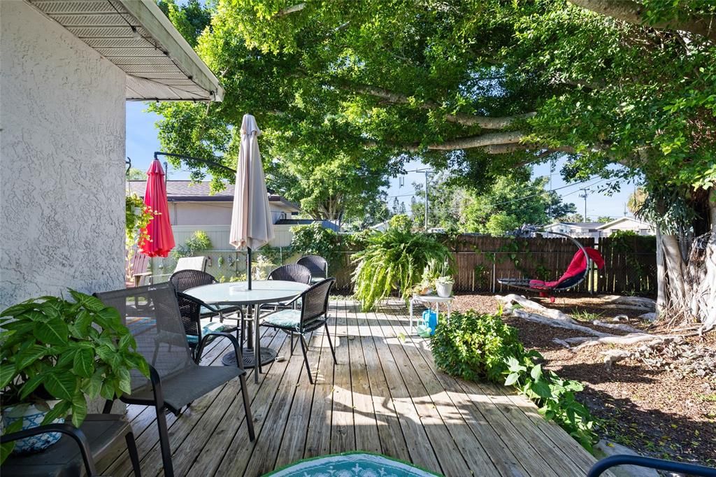 For Sale: $299,900 (3 beds, 2 baths, 1224 Square Feet)