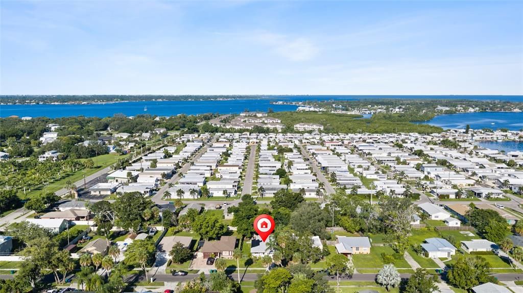 For Sale: $299,900 (3 beds, 2 baths, 1224 Square Feet)