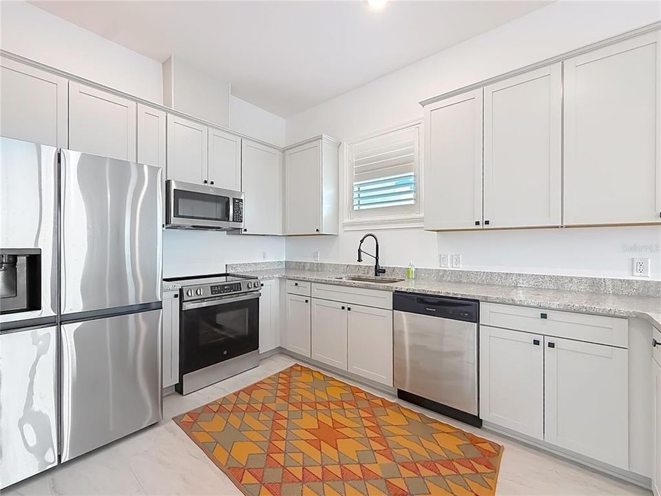 For Sale: $590,000 (2 beds, 2 baths, 1200 Square Feet)