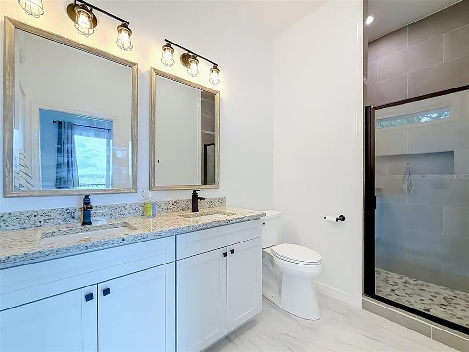 For Sale: $590,000 (2 beds, 2 baths, 1200 Square Feet)