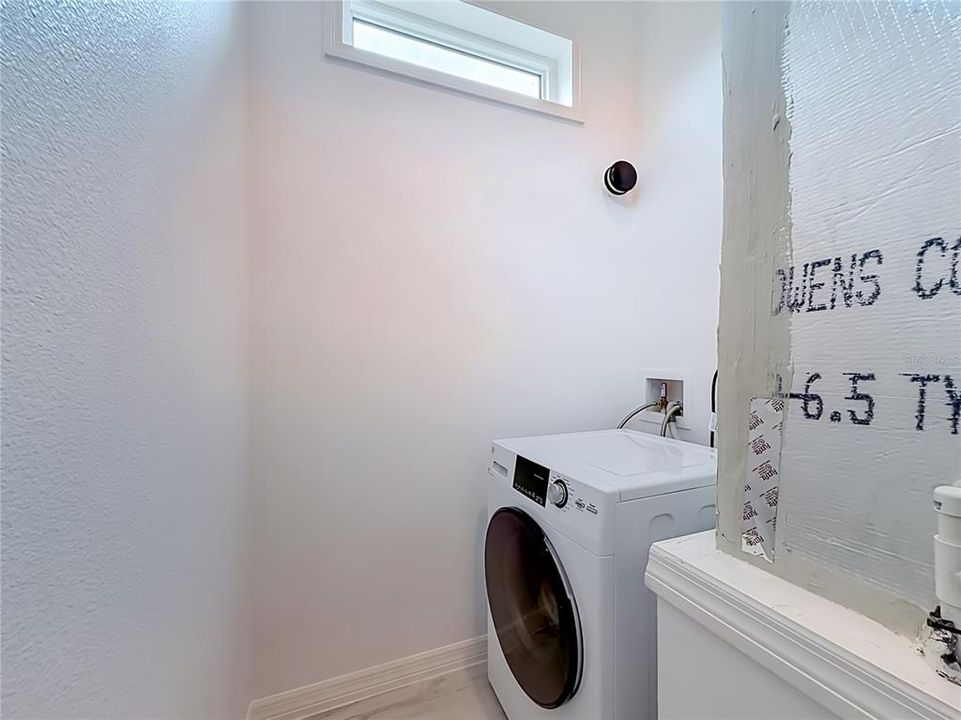 For Sale: $590,000 (2 beds, 2 baths, 1200 Square Feet)