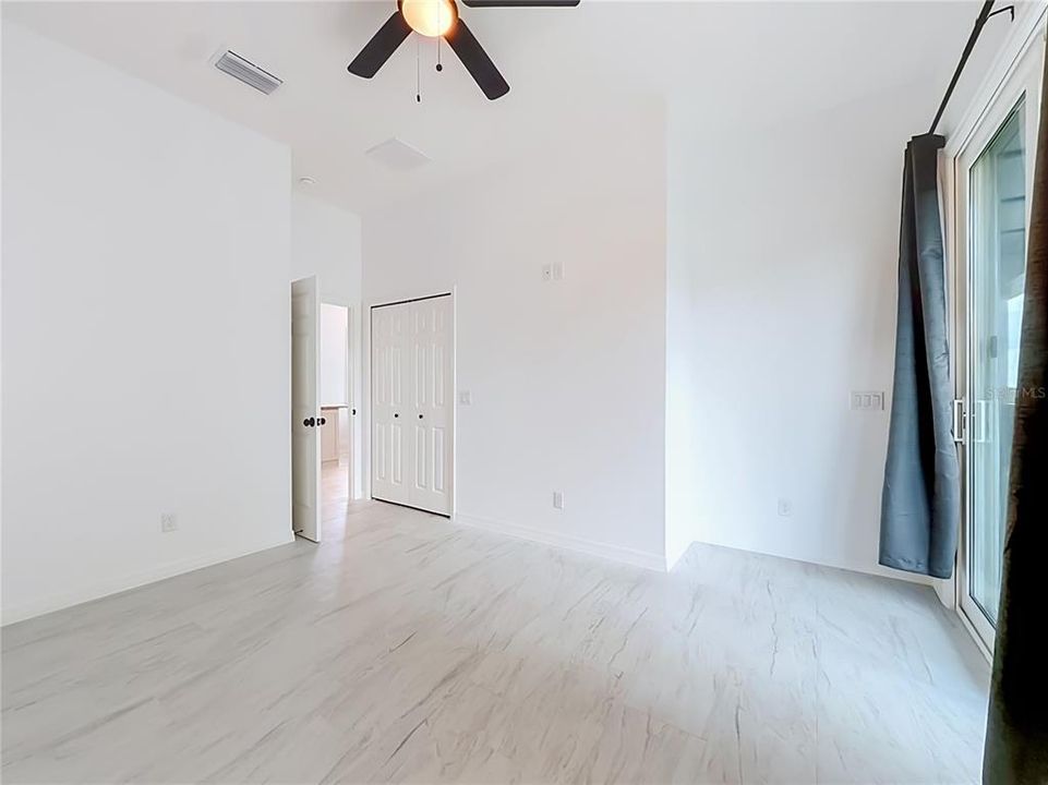 For Sale: $590,000 (2 beds, 2 baths, 1200 Square Feet)