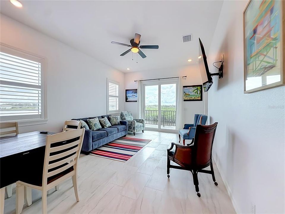 For Sale: $590,000 (2 beds, 2 baths, 1200 Square Feet)