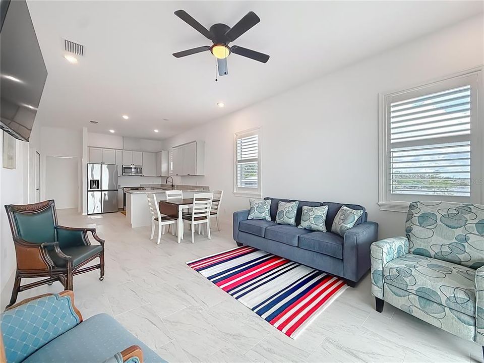 For Sale: $590,000 (2 beds, 2 baths, 1200 Square Feet)
