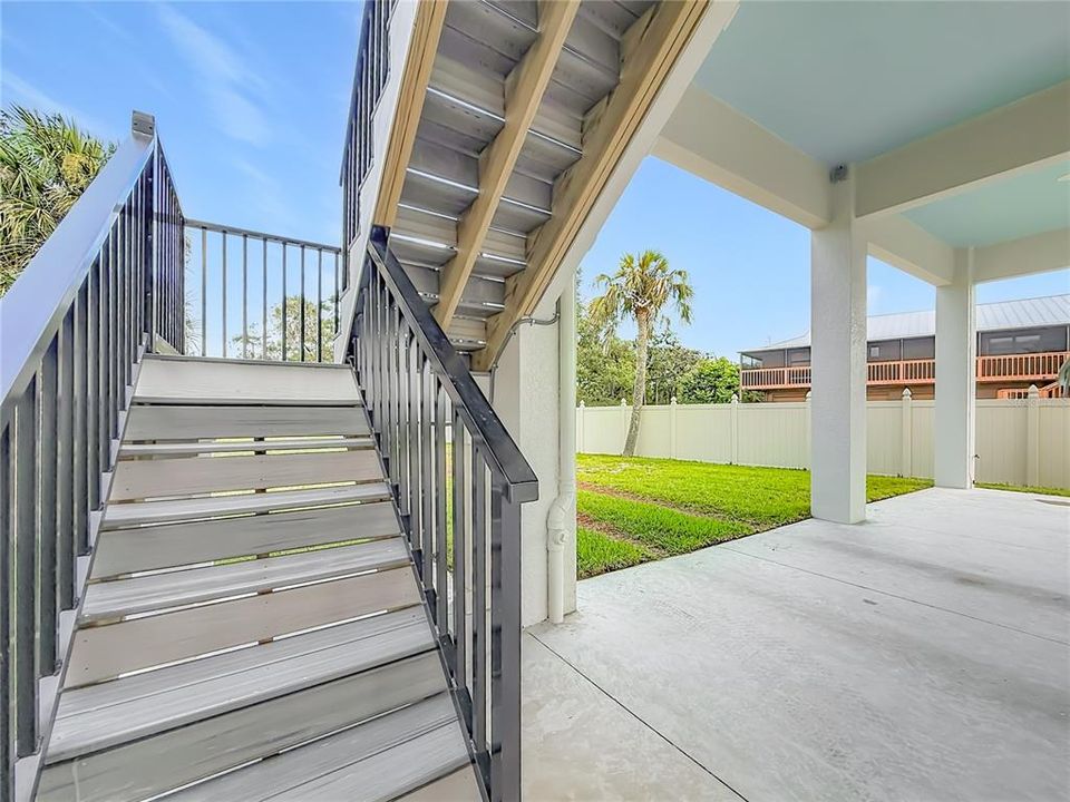 For Sale: $590,000 (2 beds, 2 baths, 1200 Square Feet)