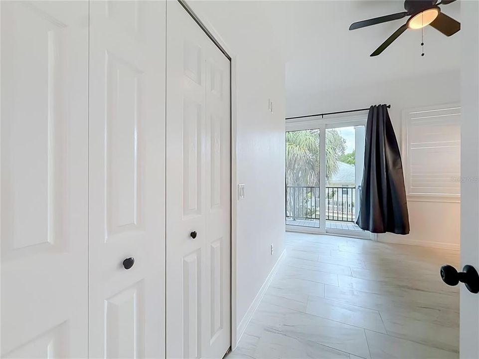 For Sale: $590,000 (2 beds, 2 baths, 1200 Square Feet)