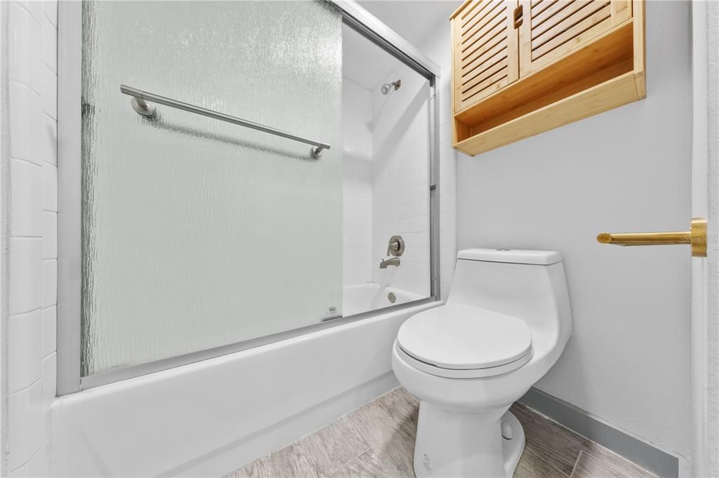 En Venta: $575,000 (4 camas, 2 baños, 1985 Pies cuadrados)