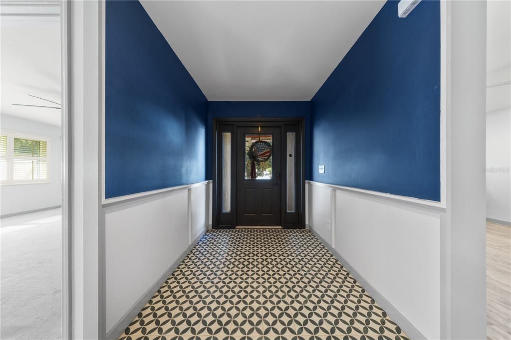 En Venta: $575,000 (4 camas, 2 baños, 1985 Pies cuadrados)