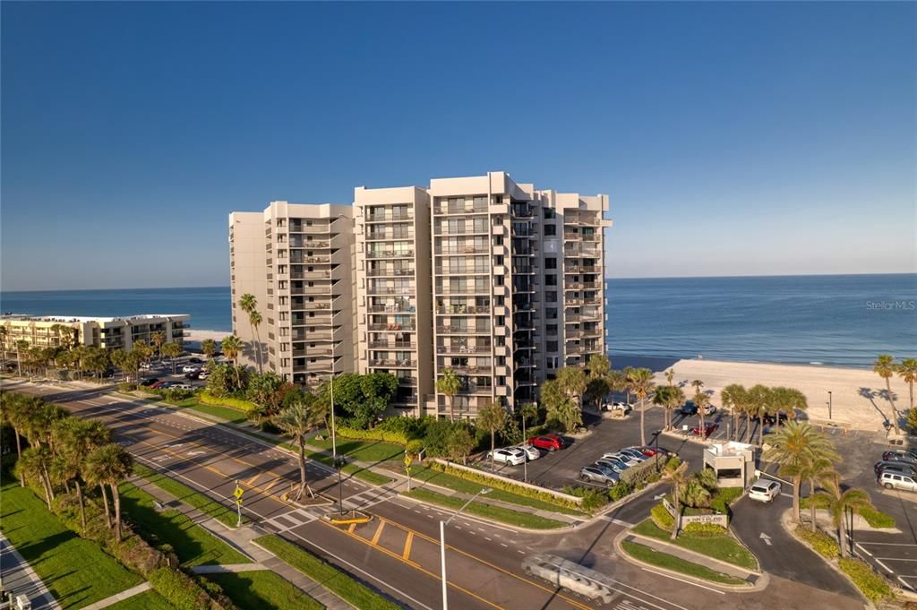For Rent: $4,500 (2 beds, 2 baths, 1610 Square Feet)