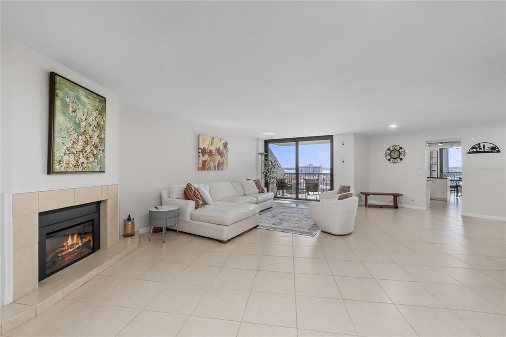 For Rent: $4,500 (2 beds, 2 baths, 1610 Square Feet)