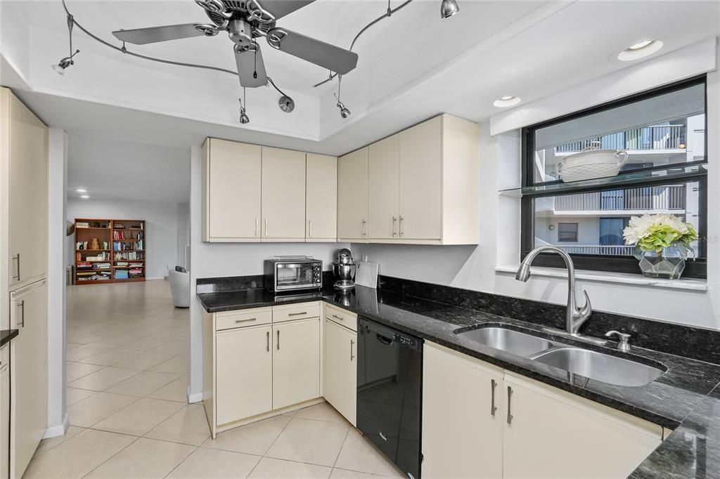 For Rent: $4,500 (2 beds, 2 baths, 1610 Square Feet)