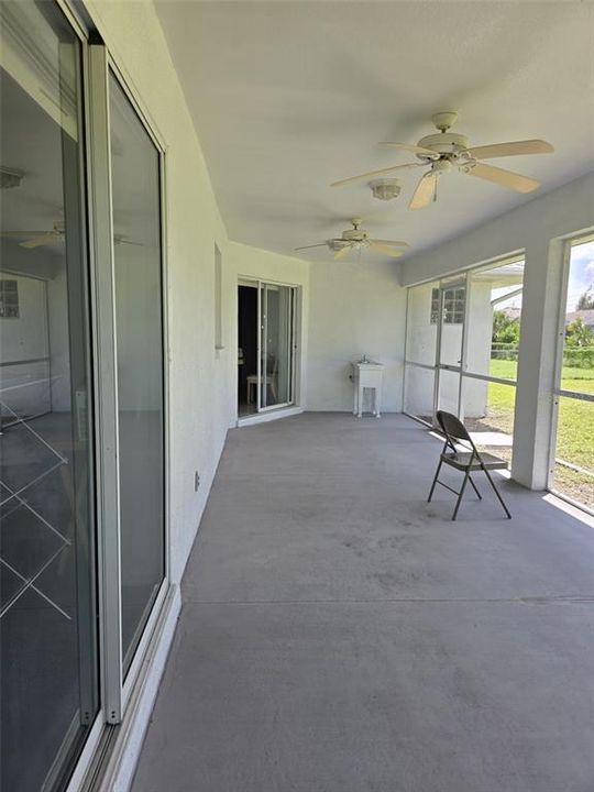For Sale: $319,000 (3 beds, 2 baths, 1974 Square Feet)
