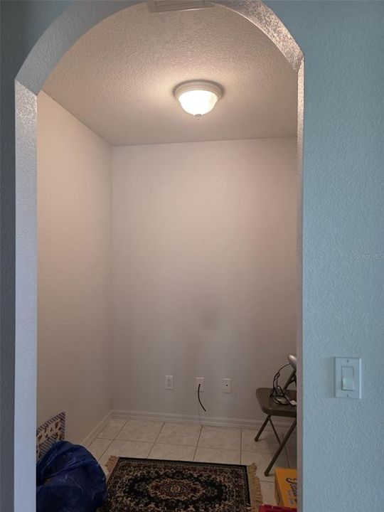 For Sale: $319,000 (3 beds, 2 baths, 1974 Square Feet)