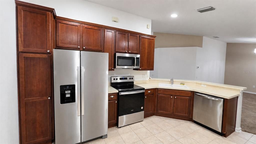 En Venta: $297,000 (3 camas, 2 baños, 1771 Pies cuadrados)