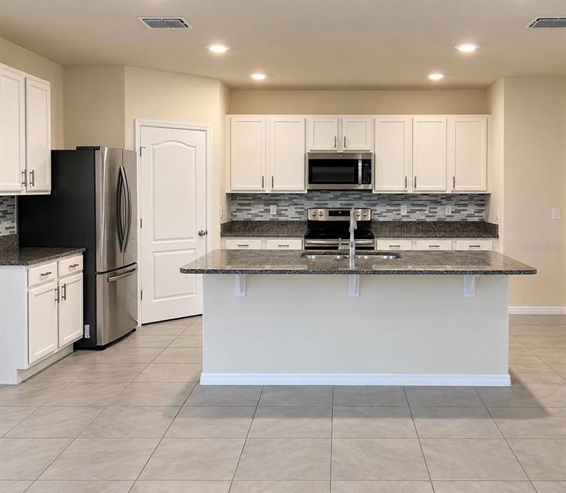 For Sale: $339,000 (4 beds, 2 baths, 1867 Square Feet)
