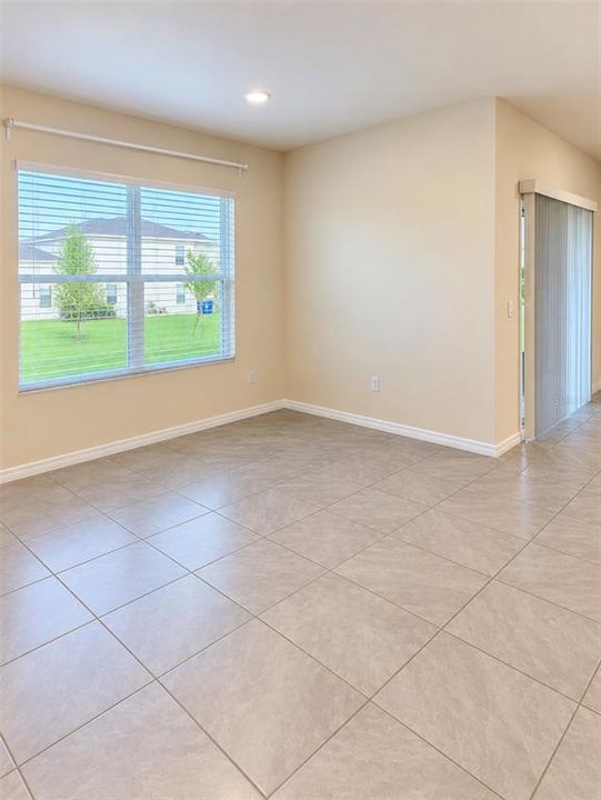 For Sale: $339,000 (4 beds, 2 baths, 1867 Square Feet)