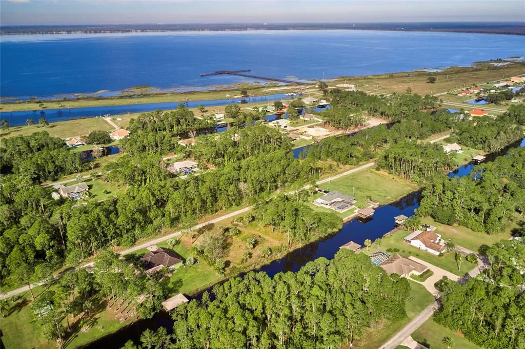 待售: $9,900 (0.50 acres)