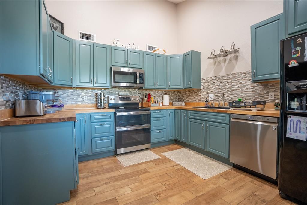 En Venta: $449,900 (3 camas, 2 baños, 1692 Pies cuadrados)
