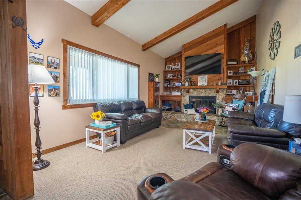 En Venta: $449,900 (3 camas, 2 baños, 1692 Pies cuadrados)
