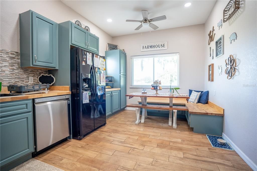 En Venta: $449,900 (3 camas, 2 baños, 1692 Pies cuadrados)
