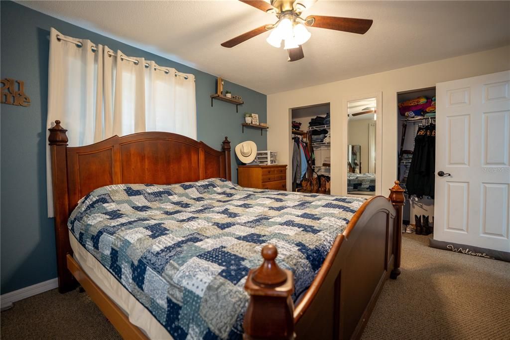 En Venta: $449,900 (3 camas, 2 baños, 1692 Pies cuadrados)