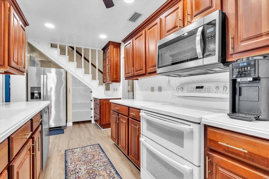 For Sale: $429,900 (3 beds, 2 baths, 1815 Square Feet)