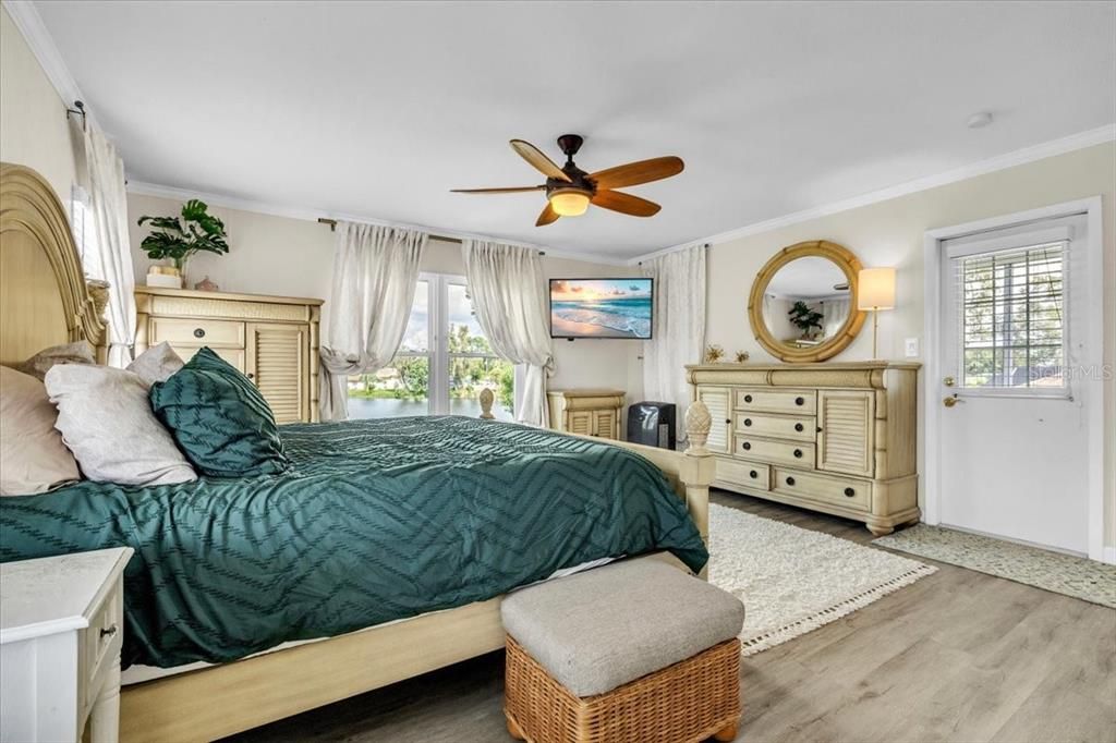 For Sale: $429,900 (3 beds, 2 baths, 1815 Square Feet)