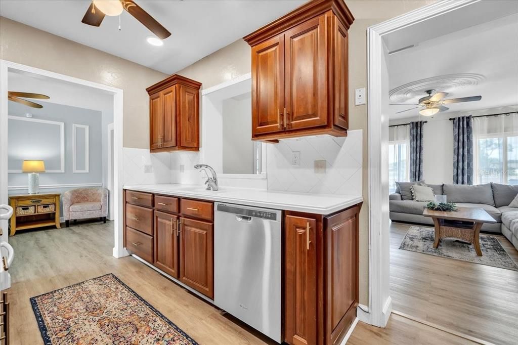 For Sale: $429,900 (3 beds, 2 baths, 1815 Square Feet)