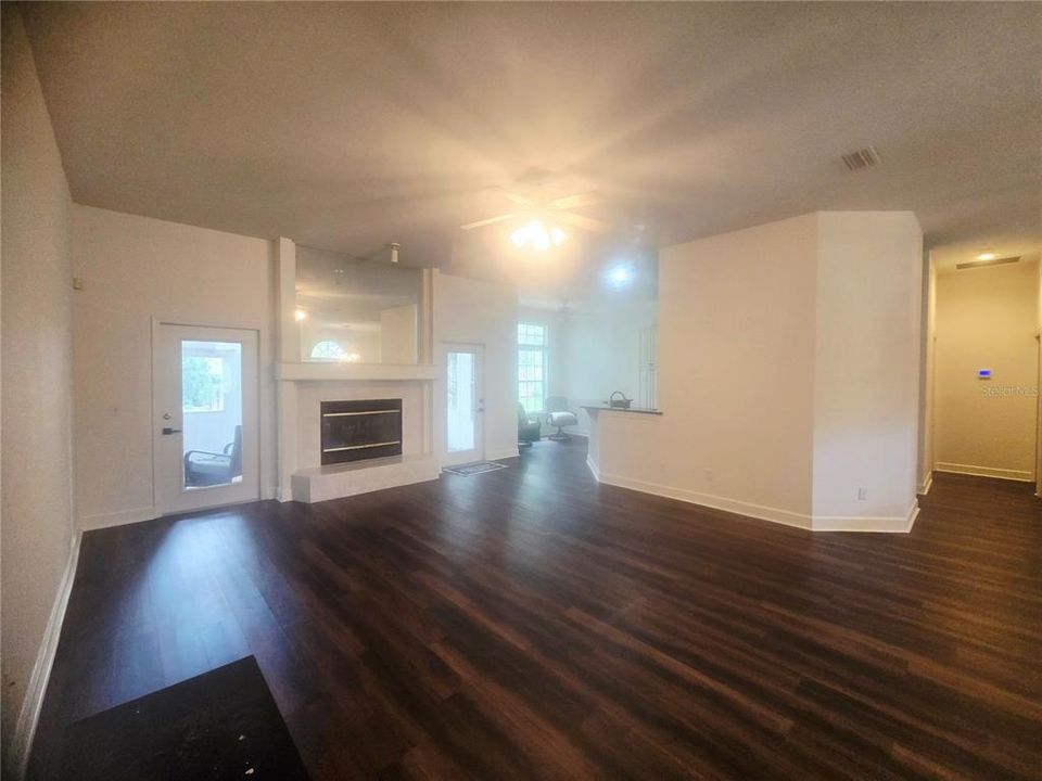 На продажу: $459,900 (4 спален, 2 ванн, 2218 Квадратных фут)