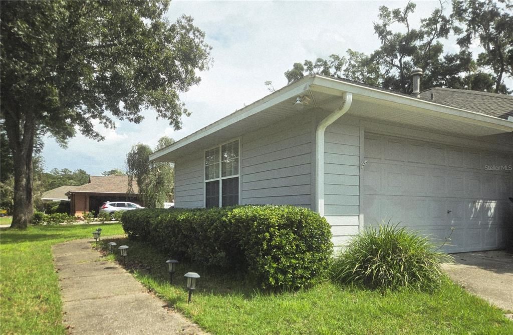 For Sale: $459,900 (4 beds, 2 baths, 2218 Square Feet)
