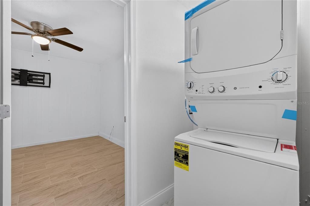 For Sale: $350,000 (4 beds, 2 baths, 1700 Square Feet)
